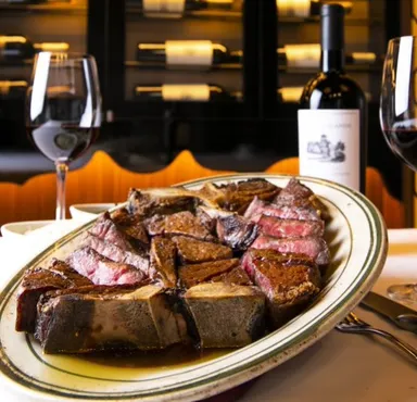 Tボーンステーキ