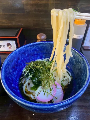 箸でちぎれない麺ができあがり