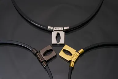 ANGLE e.MODEL 01 NECKLACE