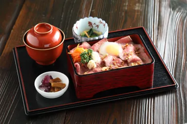 近江牛ローストビーフ重