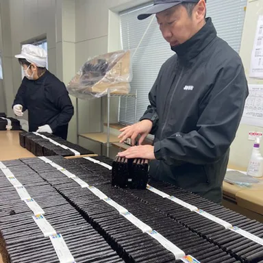 海苔検査員による等級格付け