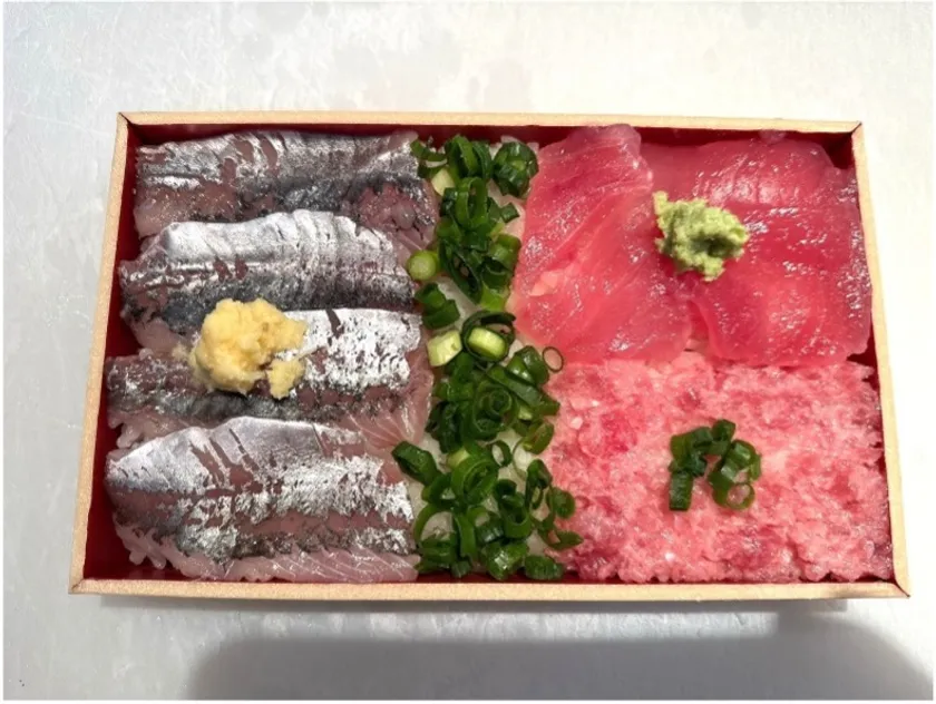 アジとまぐろの3色めし