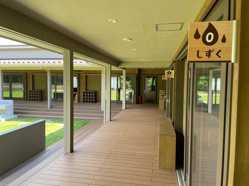 園内(園庭とつながる廊下)