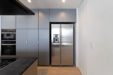 吉岡電機工業株式会社(冷凍冷蔵庫「mabe」)