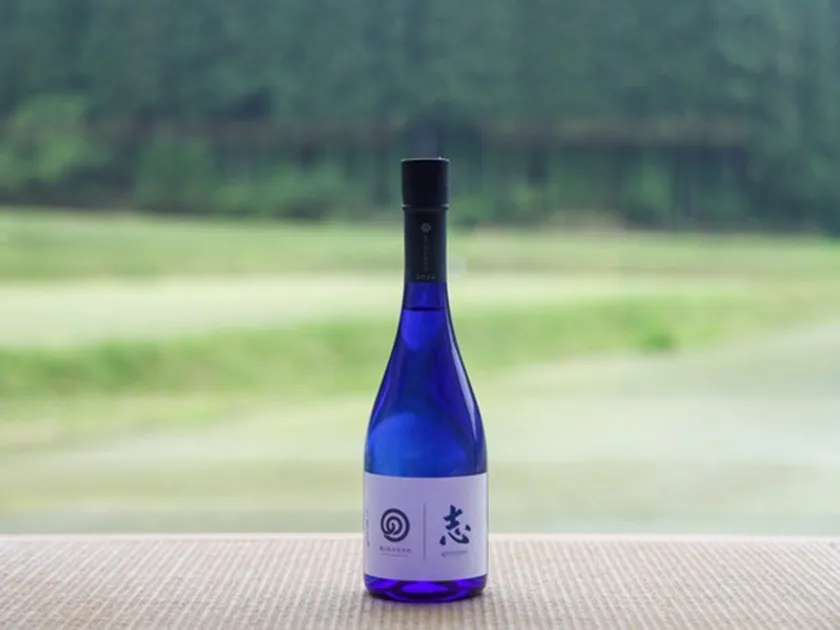 金沢大学オリジナル日本酒「志」