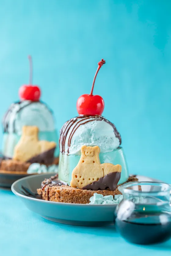 チョコミントロール ~チョコミント皿プリンのせ~ 650円