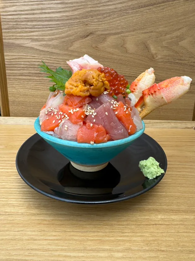 雲丹カニてっぺん丼