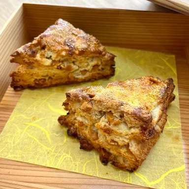 トムズスコーンジャパネスク「醤油糀とメープルの焼きとうもろこし」