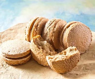 旬のお菓子 セ・ラ・セゾン！「津久井きなこのダックワーズ」