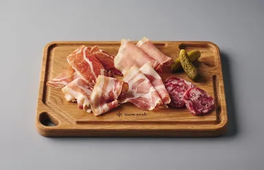 BEERGARDEN　赤城山生ハム盛り合わせ(Hutte Hayashi Restaurant)