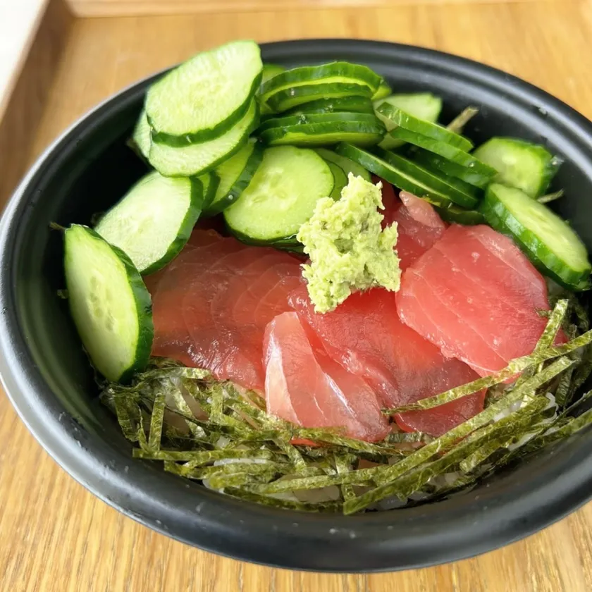 「きゅうりまみれのまぐろとろろ飯」について