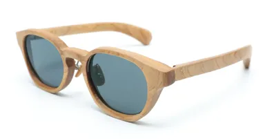 世界初の富士山ヒノキ材サングラス