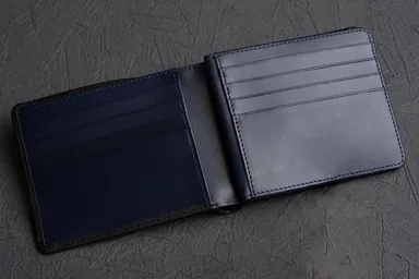 特徴(1)-2：内側(ナッパレザー)