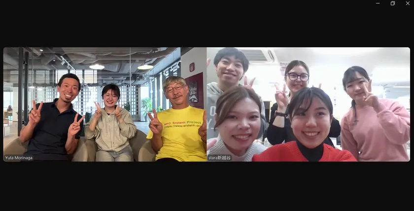 左:カンボジアスピーカー、右:日本の参加者