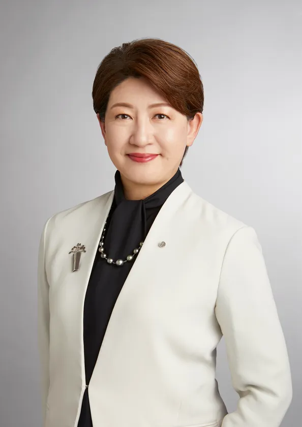 日本航空株式会社 / 崎原 淳子 執行役員