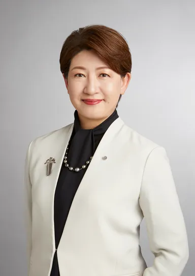 日本航空株式会社 / 崎原 淳子 執行役員