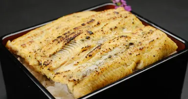 ご馳走、うなみそ重