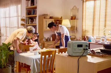 未来の電力を、あなたの暮らしへ。BLUETTIは進化を止めません