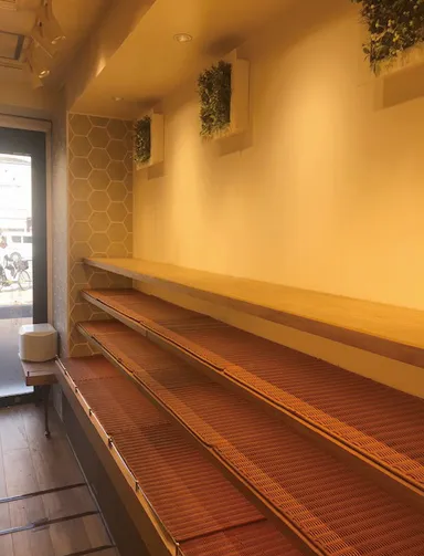 アンテンドゥ本蓮沼店店内2