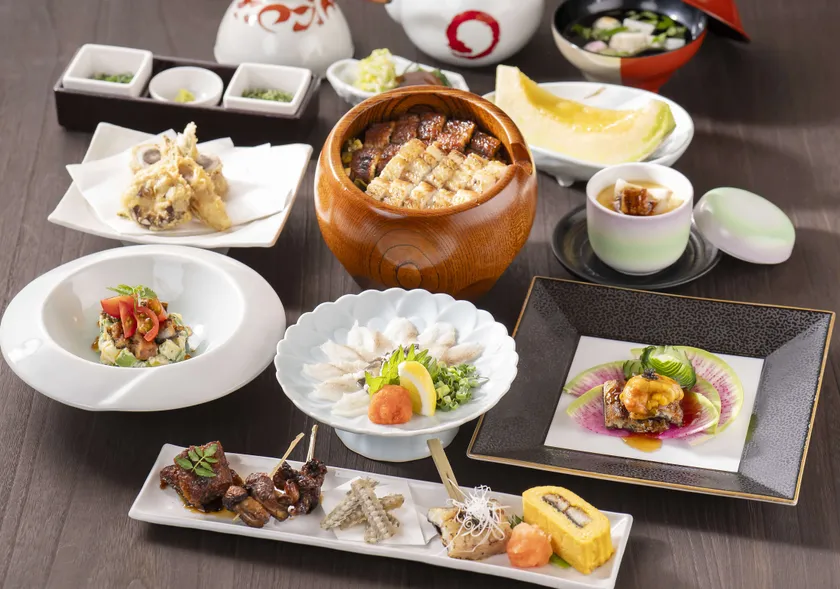 鰻づくし「弥栄(いやさか)」コースのお料理