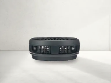 収納時の高さ約14センチ