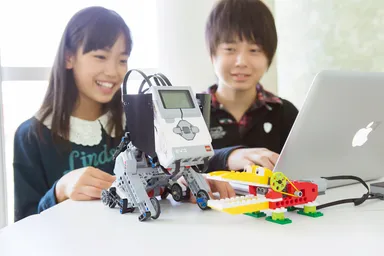 ロボットプログラミングコースの授業風景