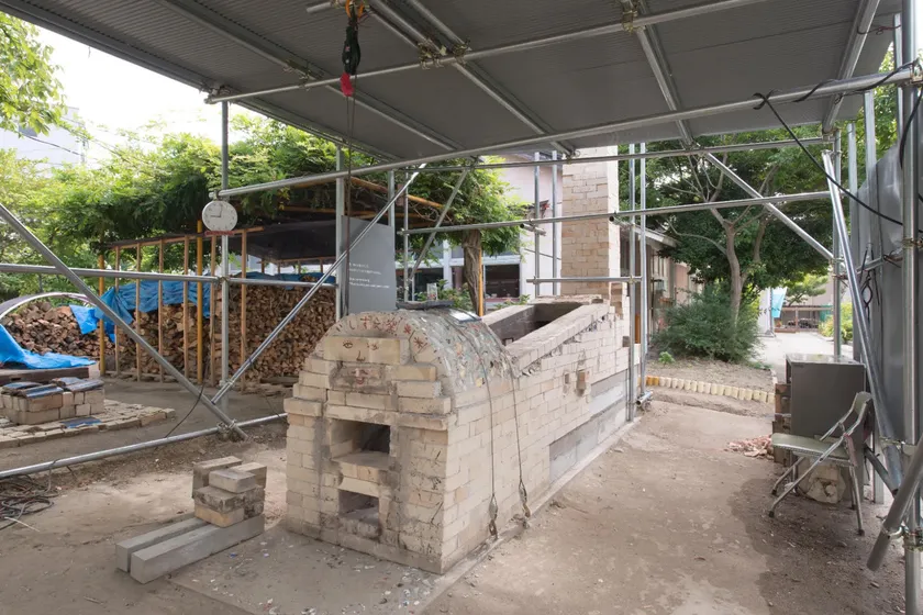 (13)Nadegata Instant Party(中崎透+山城大督+野田智子)「ONE CUP STORY」〈開港都市にいがた 水と土の芸術祭2012〉2012年 旧礎保育園(新潟)