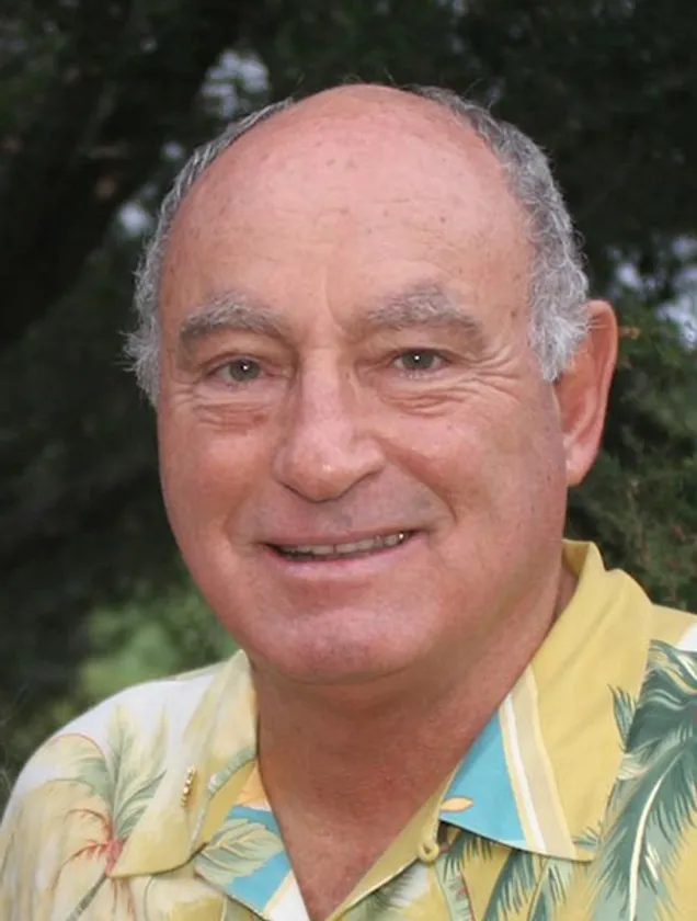 著者ドン・フェイラ