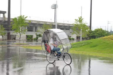 走行しているところ　斜め前