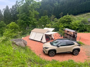 川のせせらぎに癒やされるホーリーサイト