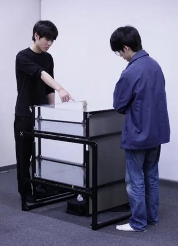 テーブルトップ空中像