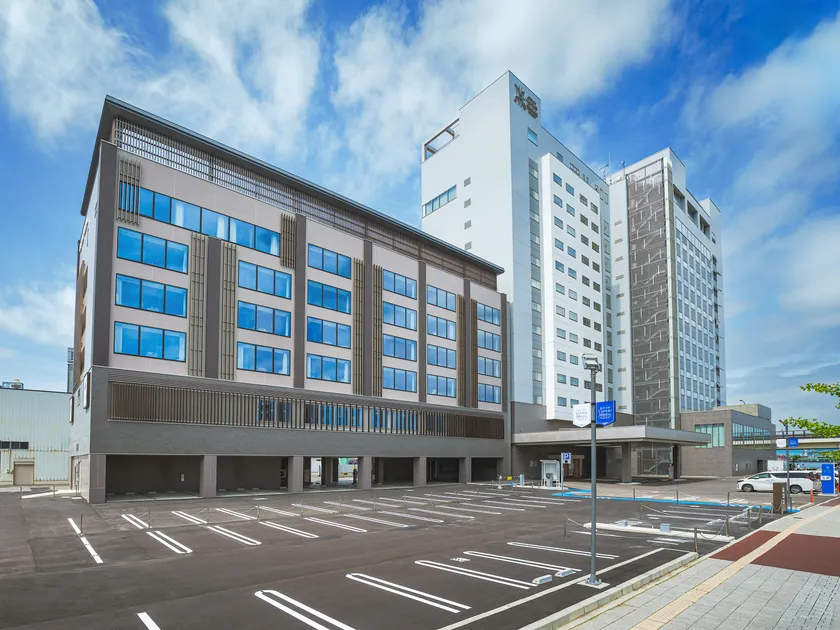 豪華客船をイメージした外観