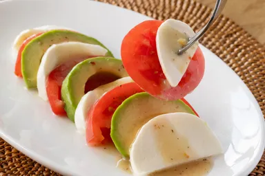 カプレーゼソースとして