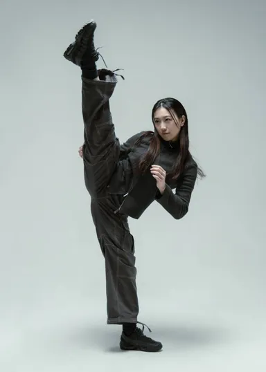 大内 美里沙　全身写真