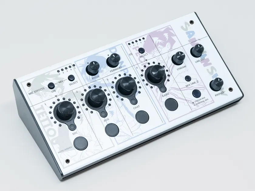 三人称オリジナル・デザインのフェイスプレートを装着した「BRIDGE CAST」