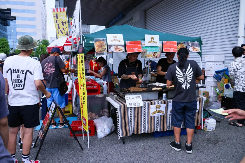 フードブースも多数出店