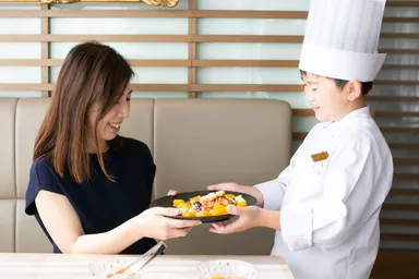 お母様にフレンチトーストをサービス