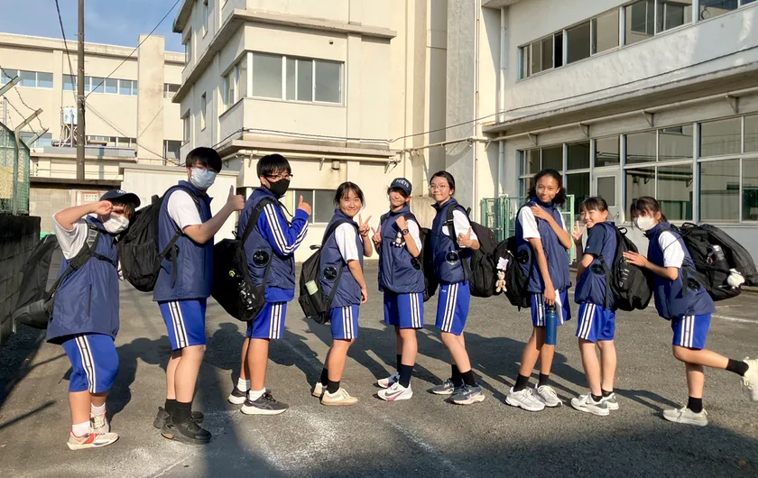 空調服(R)を着用する生徒たち