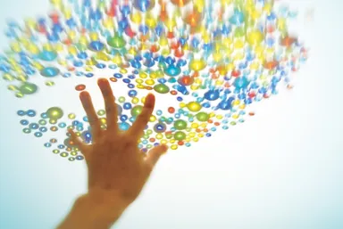 アトリエオモヤ「光であそぶ」 (c)Atelier OMOYA