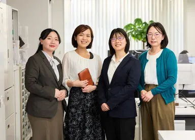 様々な経理システムに精通した専門スタッフ