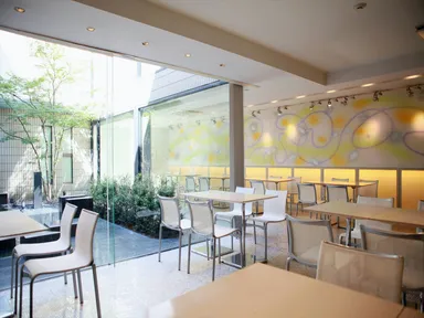 「ダイニングカフェ　チグサ」内観