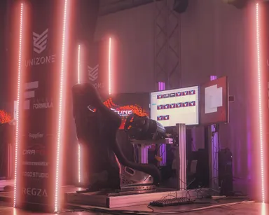 UNIZONE公式筐体　大会開催時風景