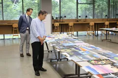 特別審査員による審査の様子