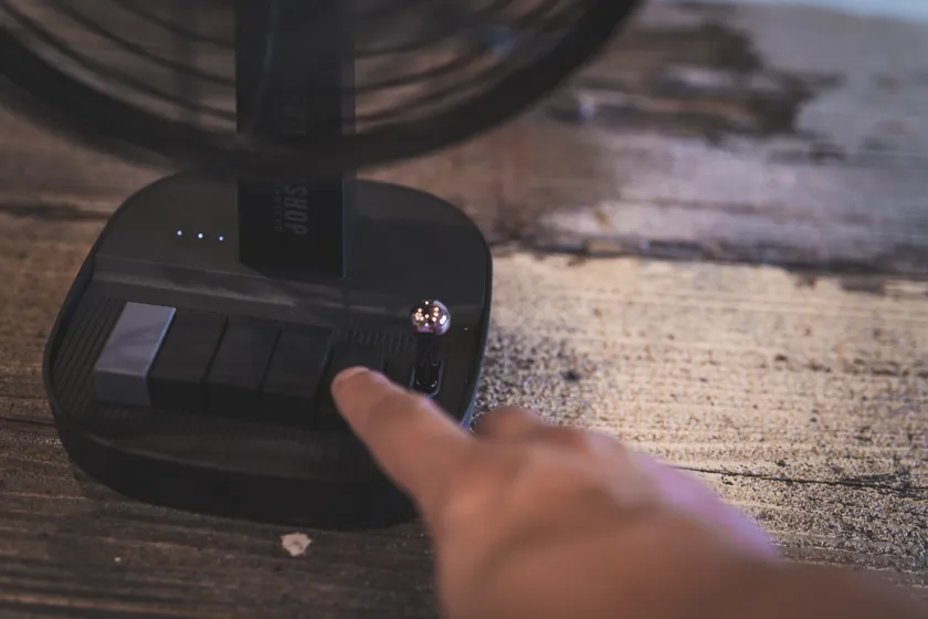 物理ボタンで操作が可能