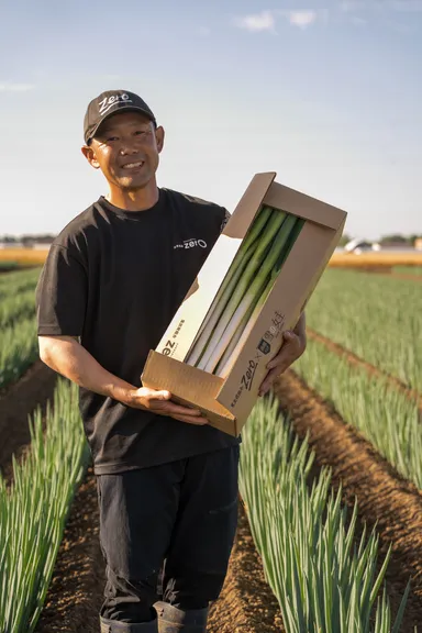 「雪の女王」を育てる いわもとふぁーむさんの畑から