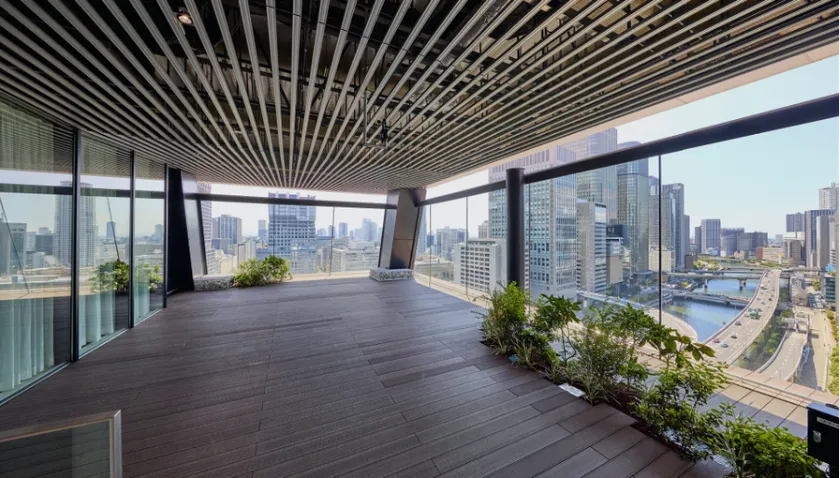 交流をいただける会場となる、大阪堂島浜タワー16Fのテラス 2