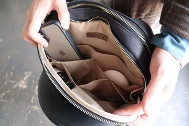 かさばらず、確実に収納ができる蛇腹仕様