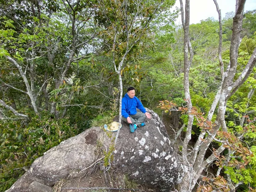 マインドフルネスの岩