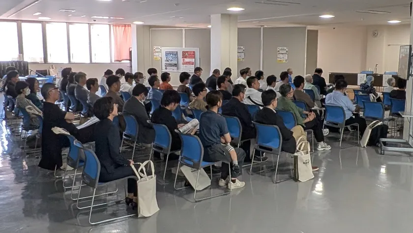 会議参加者の様子