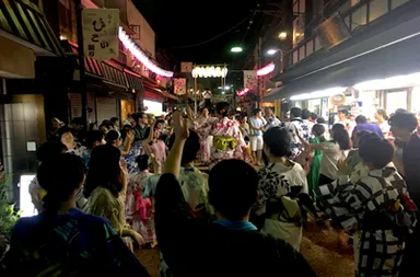 谷中ひゃっこい祭りの盆踊り